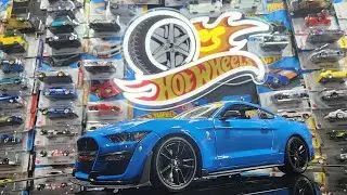 1:18 2020 Mustang Shelby GT500 in Light Blue by Maisto