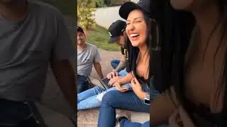 a irmã da deolane batendo ela