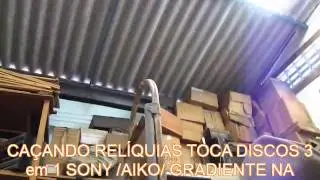 Ca&ccedil;ando Toca discos.