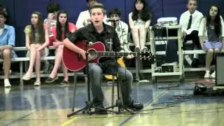 Seanan Ellis Performs 