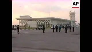 GAZA: ARAFAT LEAVES VIA NEW AIRPORT