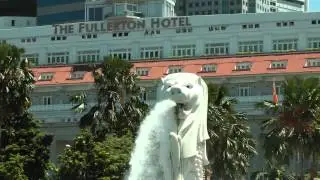 The Singapore Merlion as it spews out water along the River