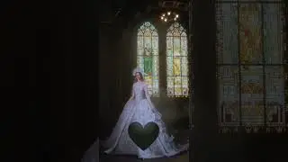 the most beautiful wedding dress in the world 🌍😍#tiktok  #royalbluedress  #chineseweddingdress