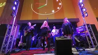 Play Something Country - Brooks & Dunn cover - Whiskey Rose Band - Harrah's - 12-31-2023