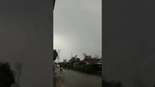 Mere Gaon me to Barish suru hogayi doston😍 #weather #bollywoodmusic #sumitamimi