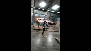 buruh di gudang