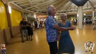 Parken Smålandsstenar - Gillesdansdag - Eva & Ingvar - Schottisbugg från Eslöv x2