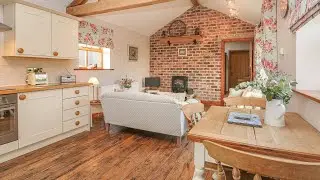 Maltkiln Cottage At Crook Hall Farm, Ormskirk, United Kingdom | Travel With Kiara