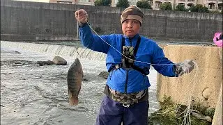 Snagging hooks fishing from the water falls