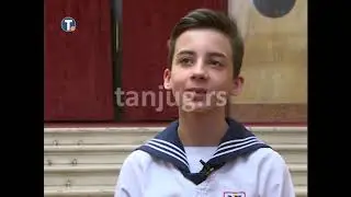 Dorian, Solist der Wiener Sängerknaben, singt das Knaben-Solo in Bernsteins 