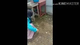 ikut bersih-bersih di meunasah dan sekitaran kantor gechik