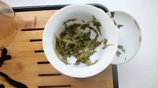 Green tea session-Gong Fu Cha-Dragonwell ￼&ldquo;Longjing&rdquo;-three steeps