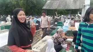 Nyekar @ Klaten 