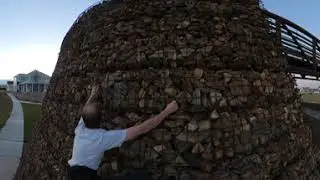 Respite from First Winter (Click/Swipe to look around) [360&deg; Climbing/Walking]