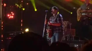 Luke Bryan sings 