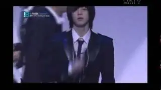 Cheondoong laugh so cool^^