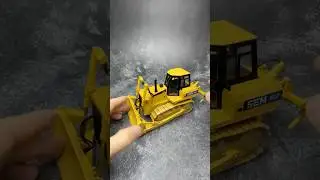 Shantui 1:35 SEM 822 Mountain Bulldozer Part 1 #diecast #shantui #sem #bulldozer