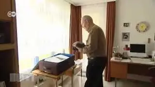 Senioren lernen mit Tablets leichter surfen | Shift