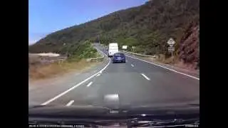 Crazy Overtake on Great Ocean Rd