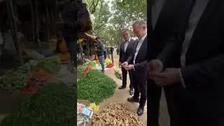 German minister using PayTm UPI in India.💰💰💰💰💰💰