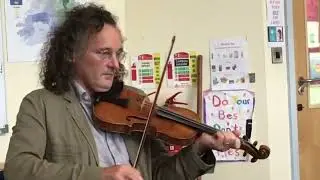Martin Haynes teaching Irish Fiddle in Feakle Co Clare 2018
