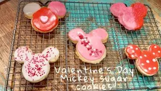 Valentine&rsquo;s 💌 Day Mickey sugar cookies, sweetheart cupcakes & drink tasting!!!