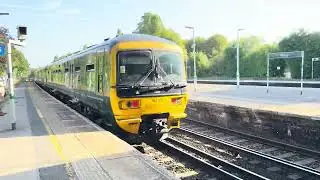 GWR express speeds through Horley Station.