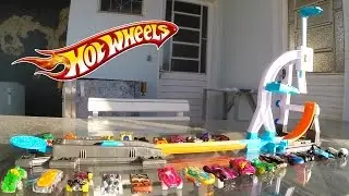 Hot Wheels Pista Manobra de Super Salto - Carrinho Mulher Gato #11
