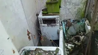 Derp House with 1940s Bathrooms.. But Elsan Toilets