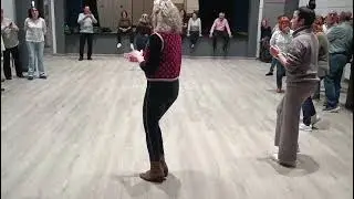 Hoy, bailamos en línea 
