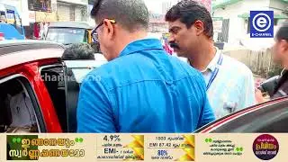 ഒപ്പിന് കുപ്പിയും കാശും, വളാഞ്ചേരിയിൽ വില്ലേജ് ഉദ്യോഗസ്ഥൻ ഓഫീസിനകത്ത് മദ്യവുമായി പിടിയിൽ