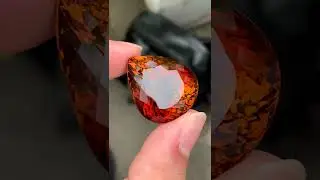 Topaz Stone: A Buyer&rsquo;s Guide to Types, Value & Meanings