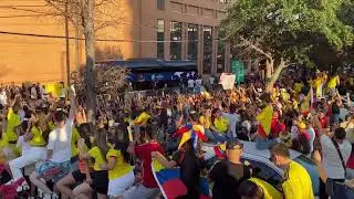 Banderazo a las afueras del hotel donde se hospeda la Selección Colombia | Caracol Radio