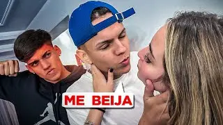 BEIJEI MEU MELHOR AMIGO NA FRENTE DO VINI❤️