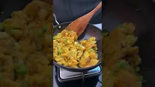 EASY SAMOSA 🤤🔥🤤 #shorts #samosa #samosarecipe #samosay #aloosamosa #snacks #snacksrecipe #samosalove