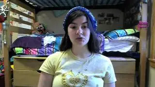 The letter 'E' in ASL