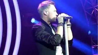 Ronan Keating singing  fires and loving each day