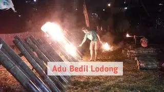 Perang Meriam Bambu Meriahkan Malam Takbiran