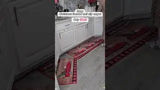 Festive kitchen mat decor for Christmas #christmasmat #kitchenmat