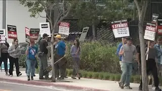 Hollywood sheds 17K jobs in August amid strike