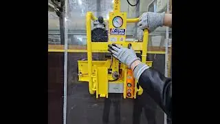 Vacuum Lifter KSMR-30702 (Capacity 160 Kg)