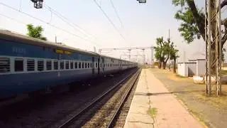 Old but still powerful!!! GZB WAP-1 races with 12807 Samata Express.
