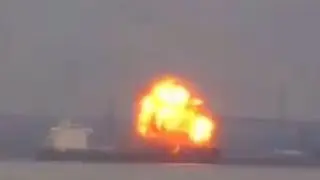 Cargo ship explodes in US city of Baltimore