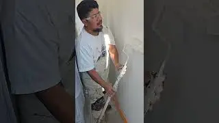 Como  pintar pared estrecho con rodillo 