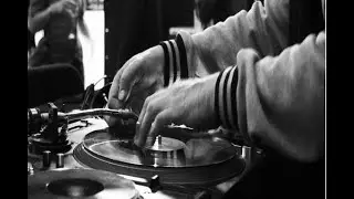 40 ans de DJing : rencontre musicale avec DJ Dee Nasty
