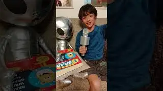 Showing you viral beatboxing #shorts #alien #kids