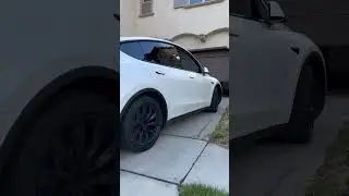 Решение для гаражных ворот для владельцев Tesla #myqconnectedgarage #myqtesla #myqpartner #myq #a...