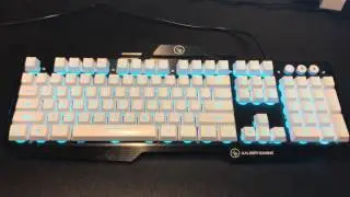 Gadgets 4 Guys Reviews the Kaliber Gaming Keyboard