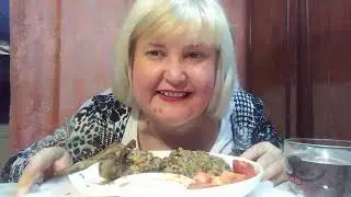 МУКБАНГ/ЖАРЕНЫЕ КРЫЛЫШКИ С ГРЕЧКОЙ. БЕДА С НЕАДЕКВАТАМИ.