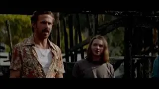 Sc&egrave;ne du petit en v&eacute;lo (THE NICE GUYS)